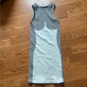 Silhouette Shaping dress ribbed material